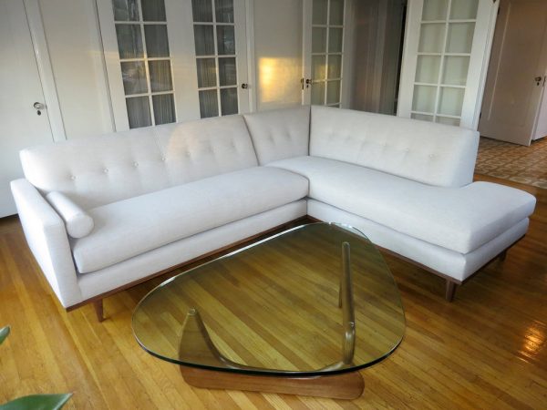 Anders Style - Sectional With Wood Base